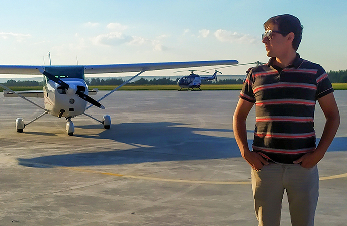 prospective student looking into flight training